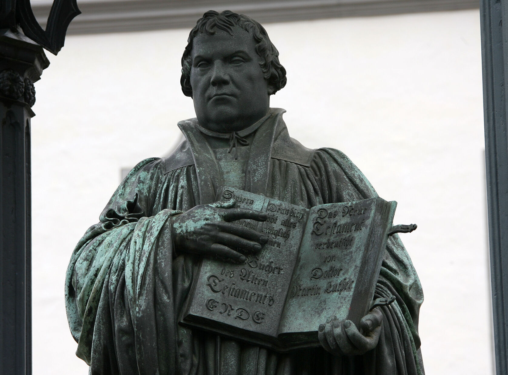 1546: Martin Luther